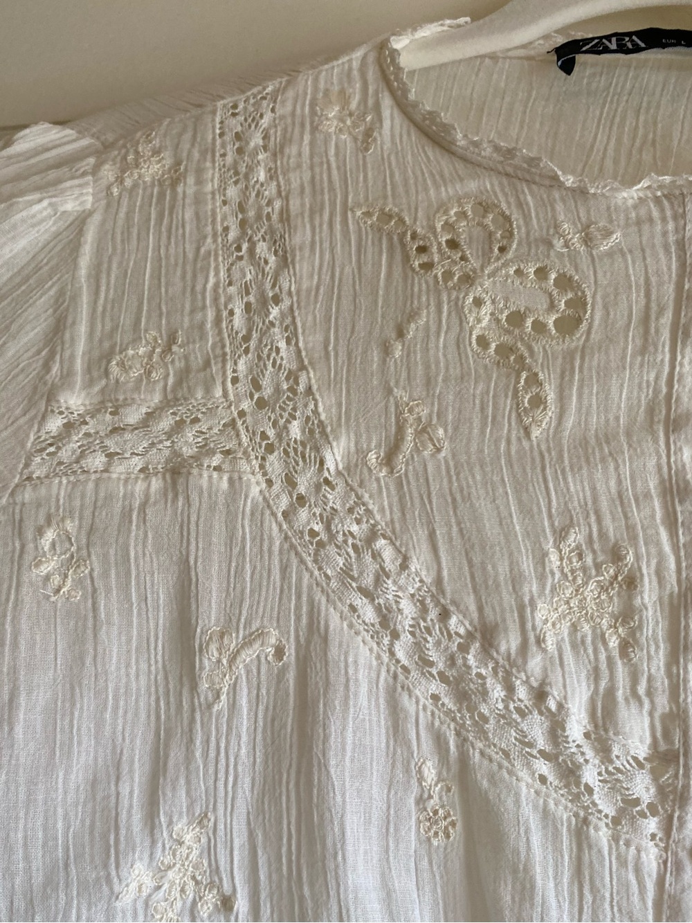 Zara Crochet Embroidered 100% Crinkle Cotton Boxy Button Up Blouse Cream Size L - Picture 4 of 15